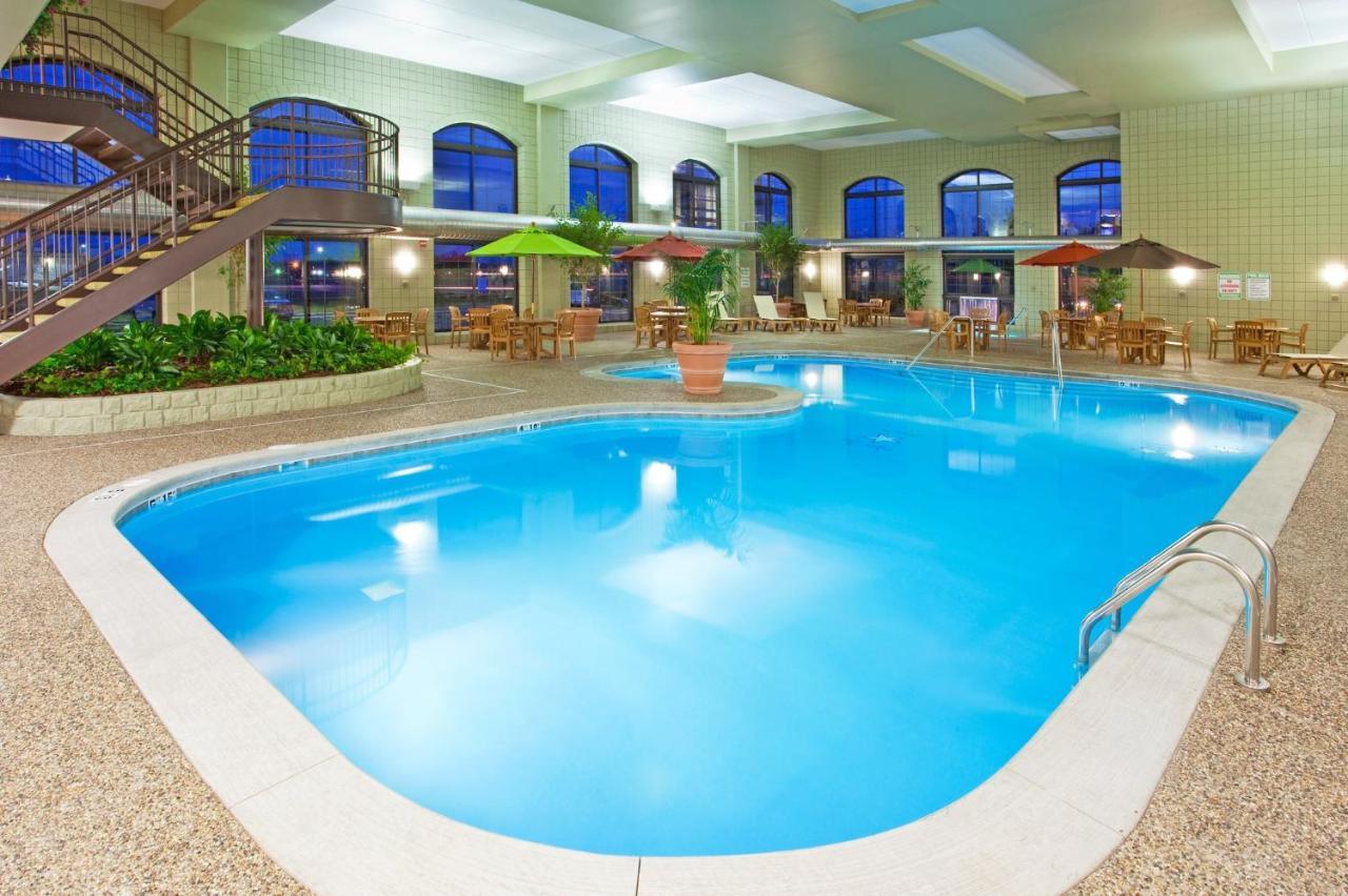 Holiday Inn Midland By Ihg Esterno foto