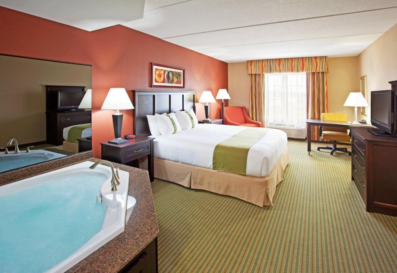 Holiday Inn Midland By Ihg Esterno foto