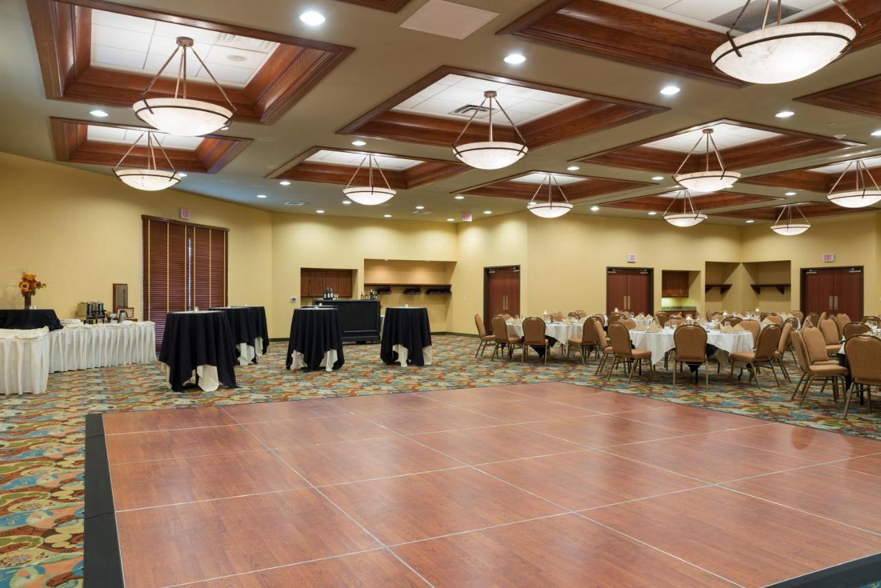 Holiday Inn Midland By Ihg Esterno foto