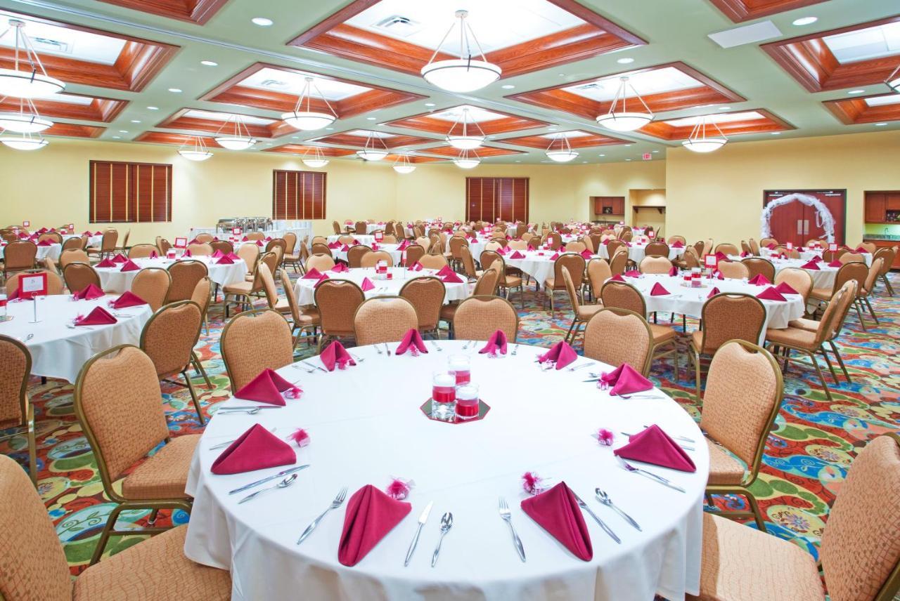 Holiday Inn Midland By Ihg Esterno foto