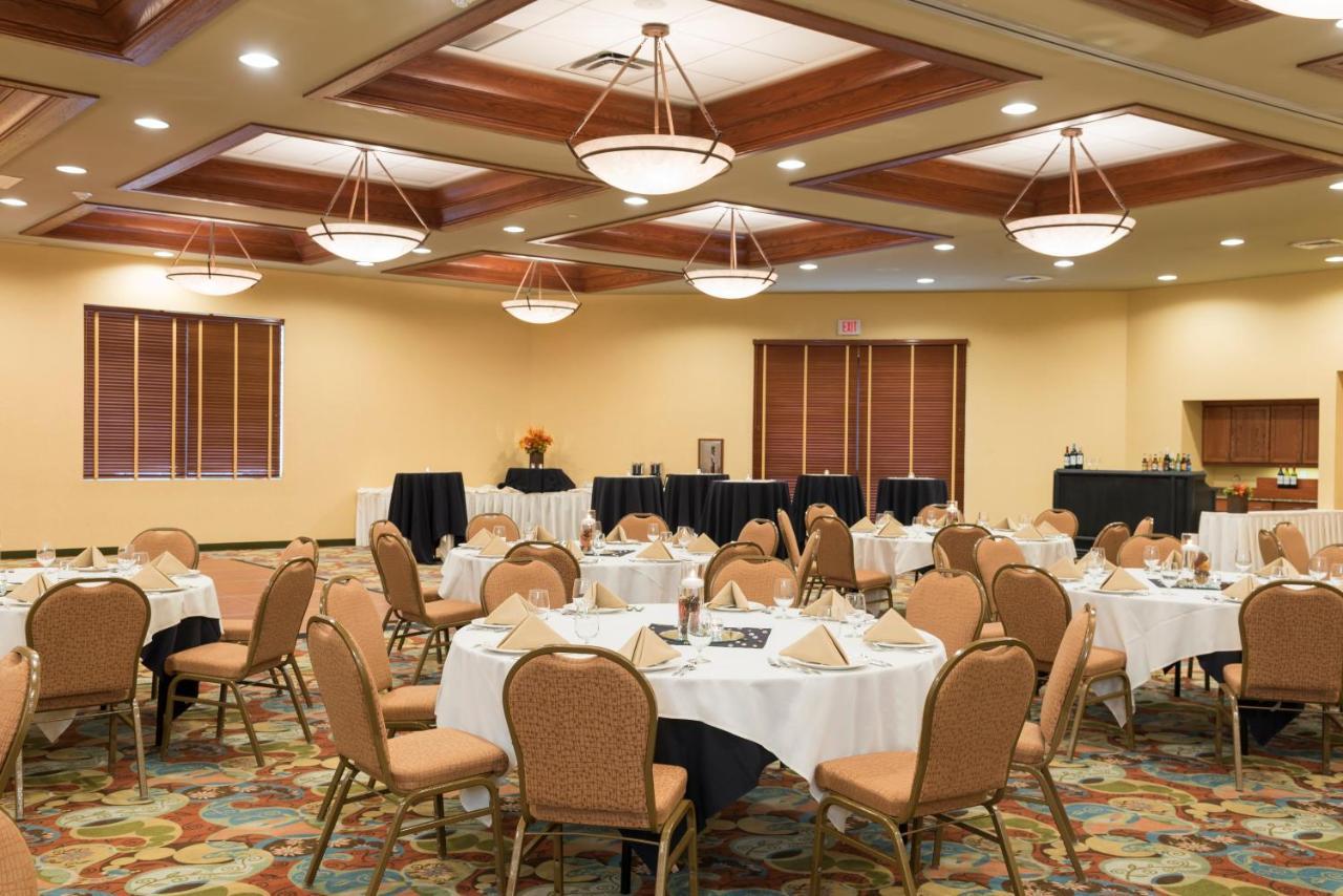 Holiday Inn Midland By Ihg Esterno foto
